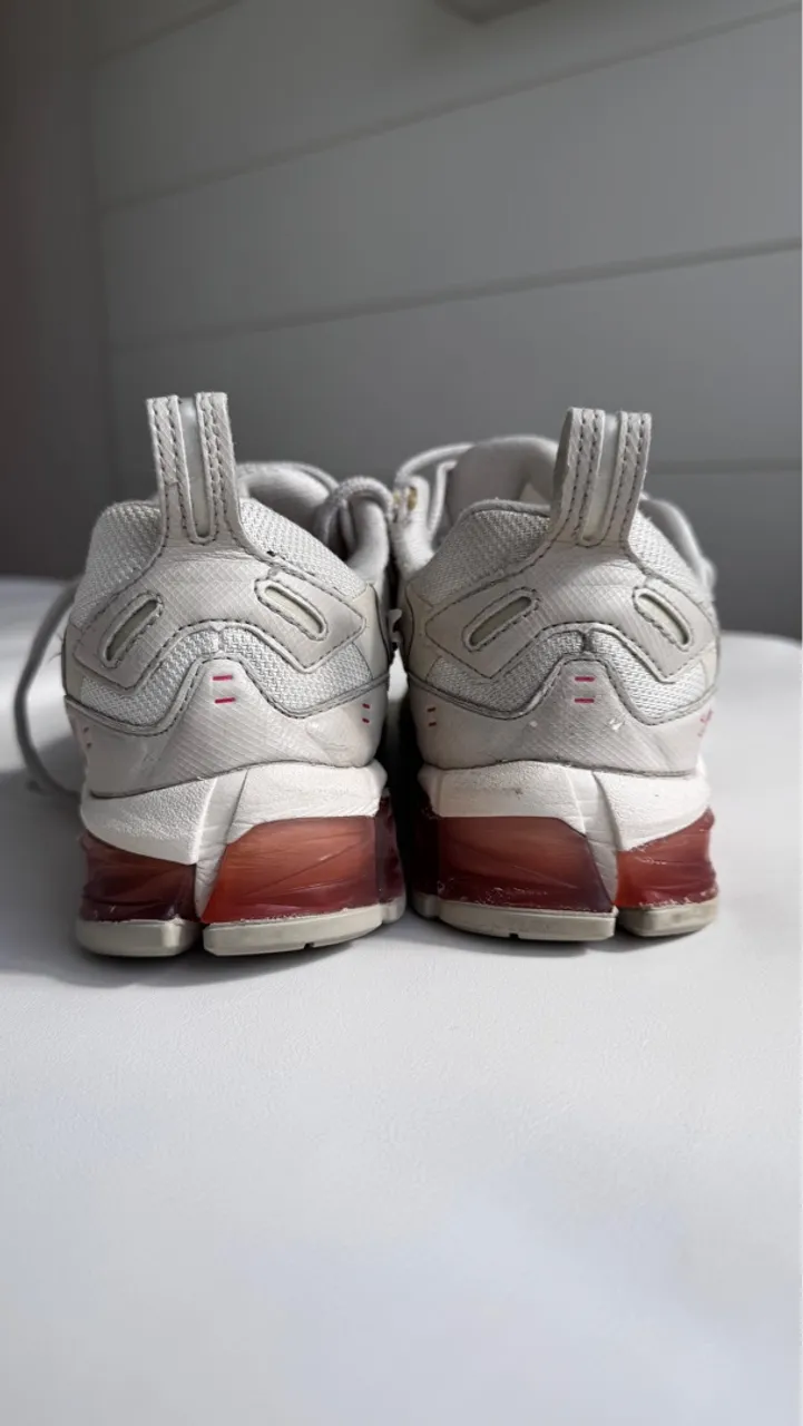 Lindo tênis asics quantum 180 feminino