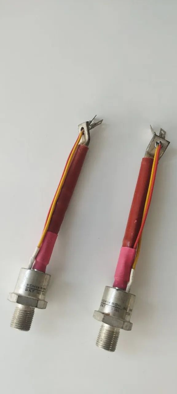 Duas unidades Tiristor SEMIKRON SKT 160/16E