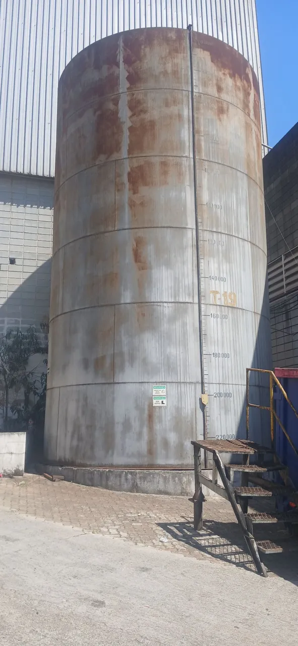 Tanque Industrial Metálico - Capacidade 230.000 litros