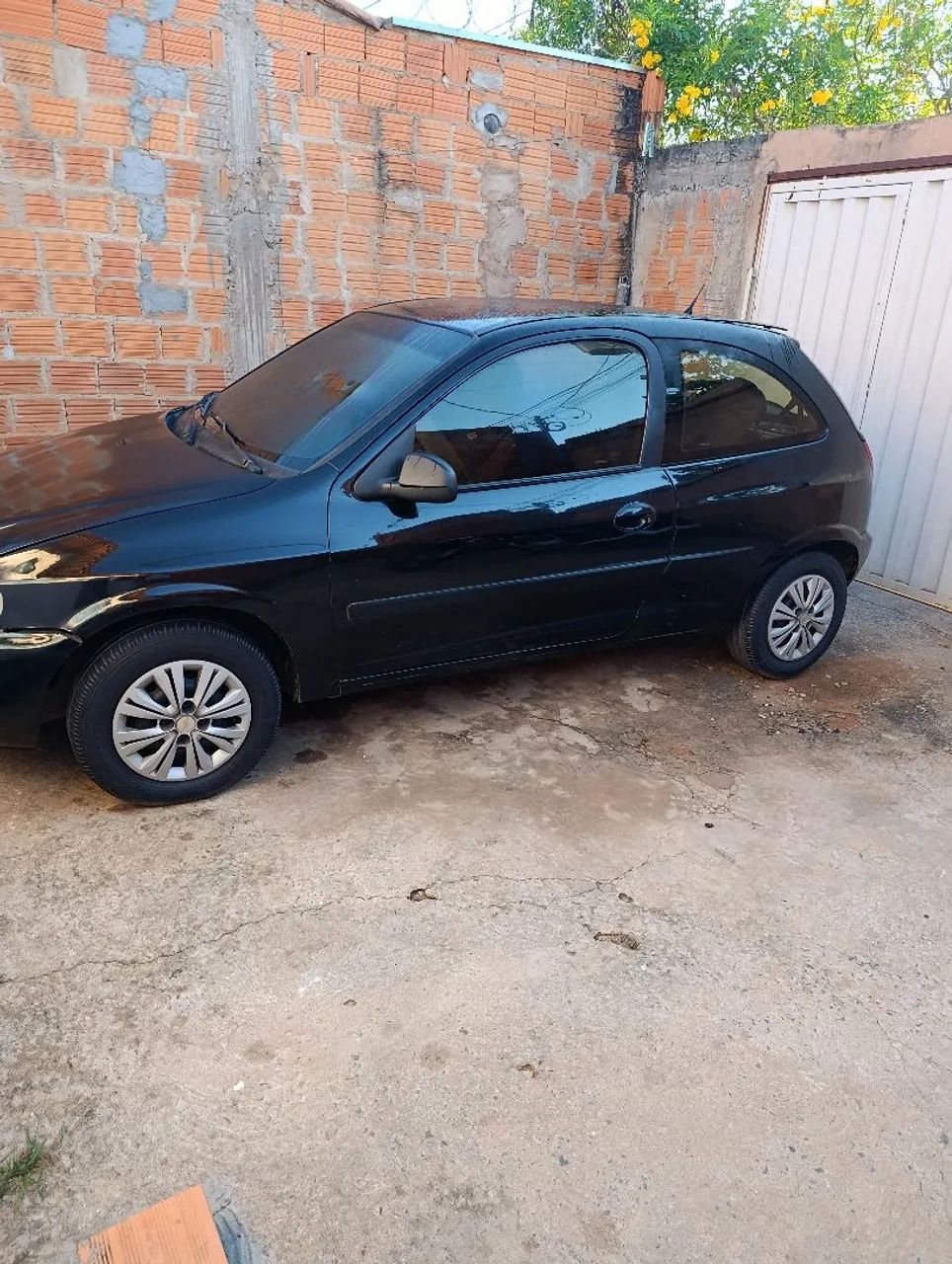 Vende-se celta 2001 doc 2025 pago
