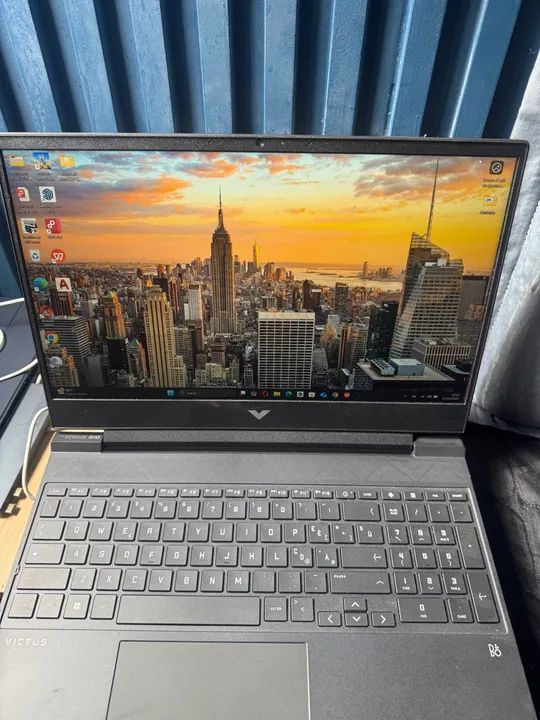 Notebook HP Victus pol 15.6  seminovo e com cx - Potente e Estiloso - Foto 3