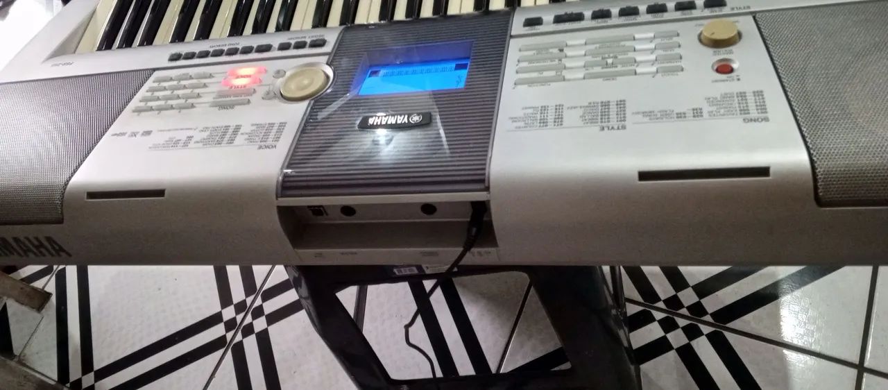 Teclado Yamaha PSR-295 - Foto 3