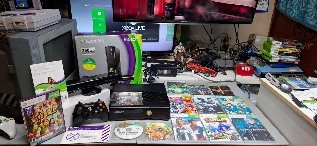 Xbox 360 Slim com caixa e já desbloqueado + kinect e jogo original do kinect