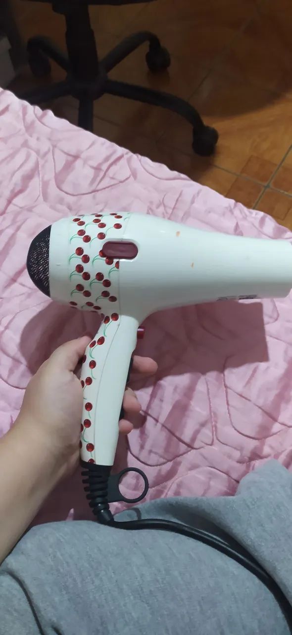 Secador de Cabelo Cereja