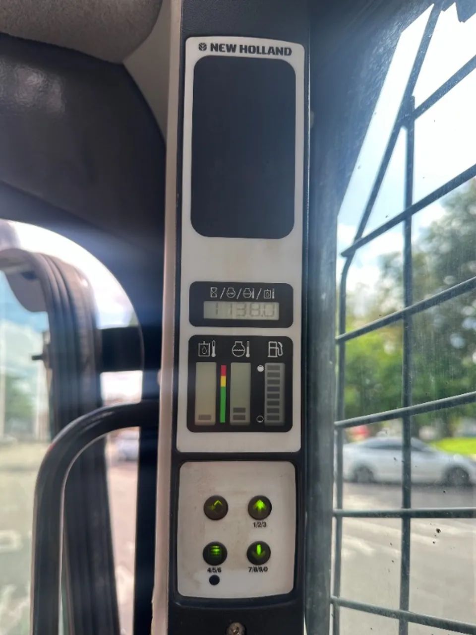 Mini Carregadeira New Holland L320 (Bob cat) 2020 - Foto 4