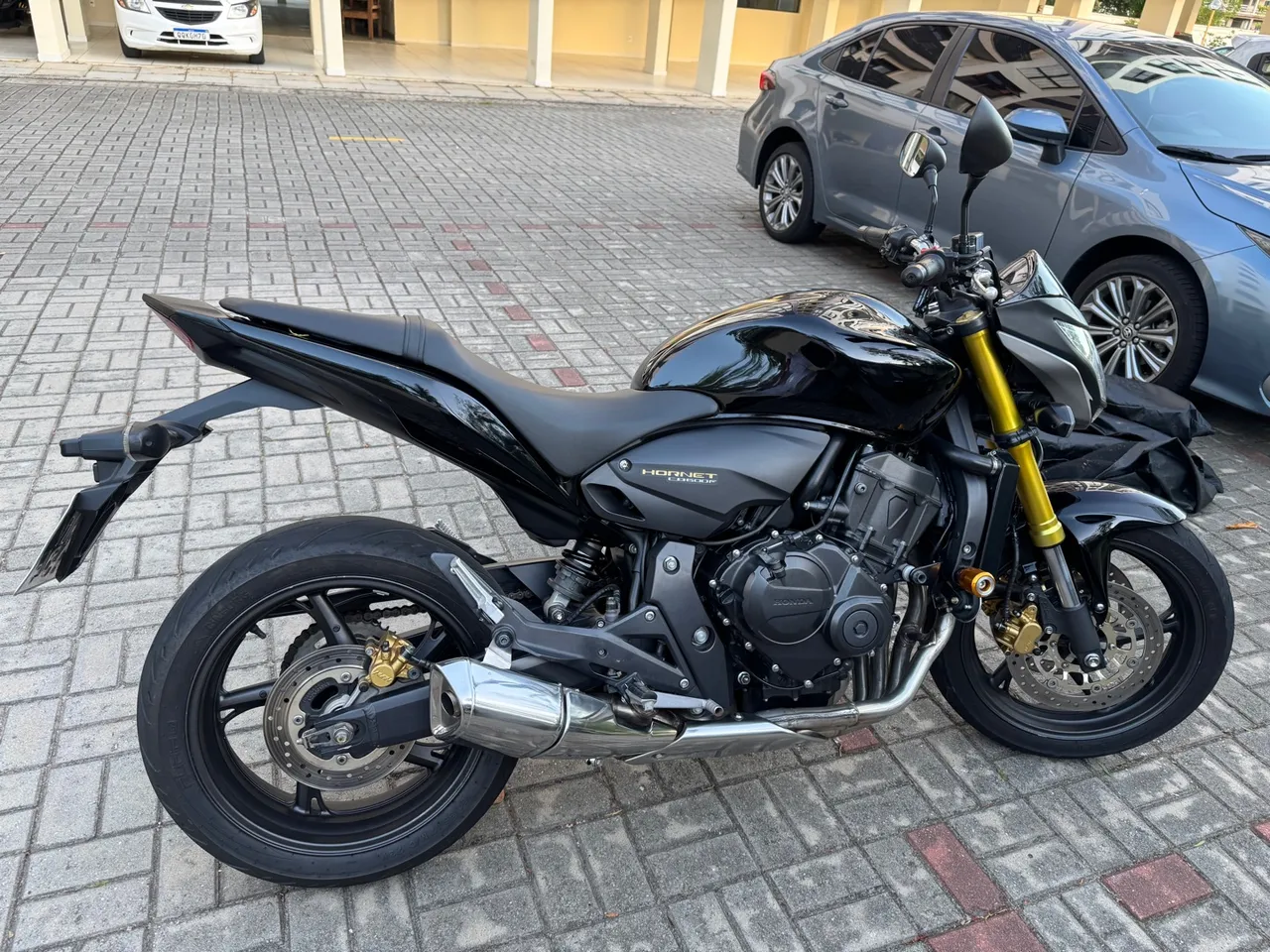 Hornet 2014 baixo km
