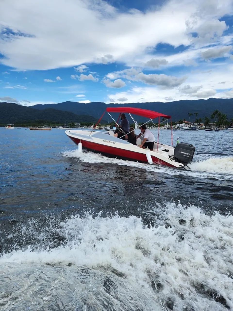Lancha 19 pés Runner 6000 Motor 100Hp!! Nova!! Troco por carro 