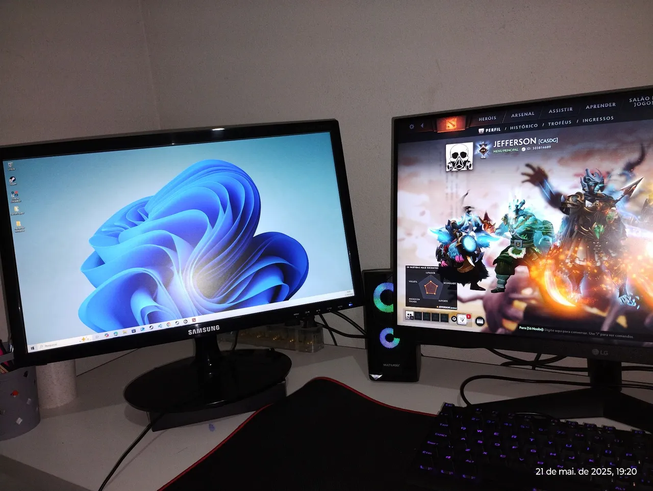 PC Gamer Completo com dois Monitores.