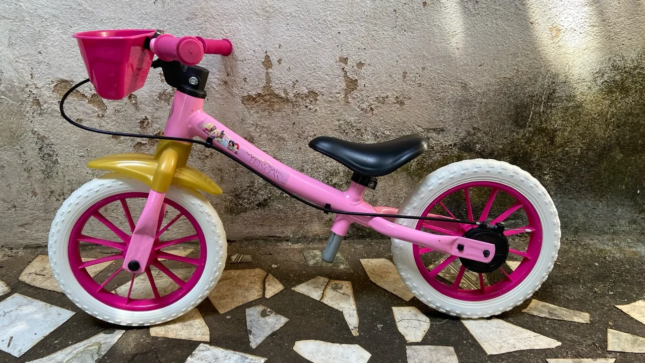 Bicicleta de Equilíbrio Rosa Princesas