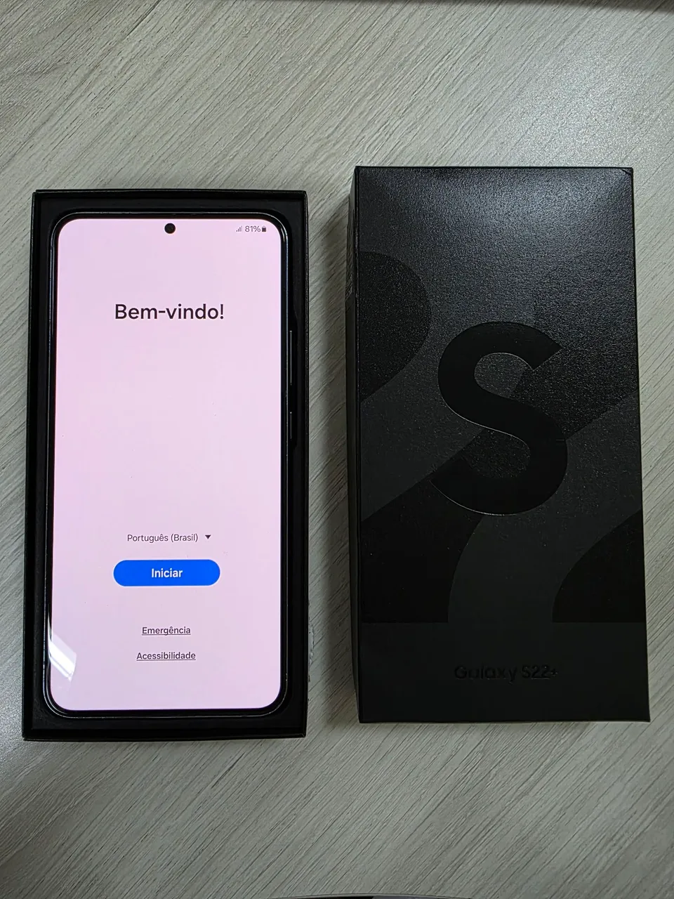 Samsung Galaxy S22 plus