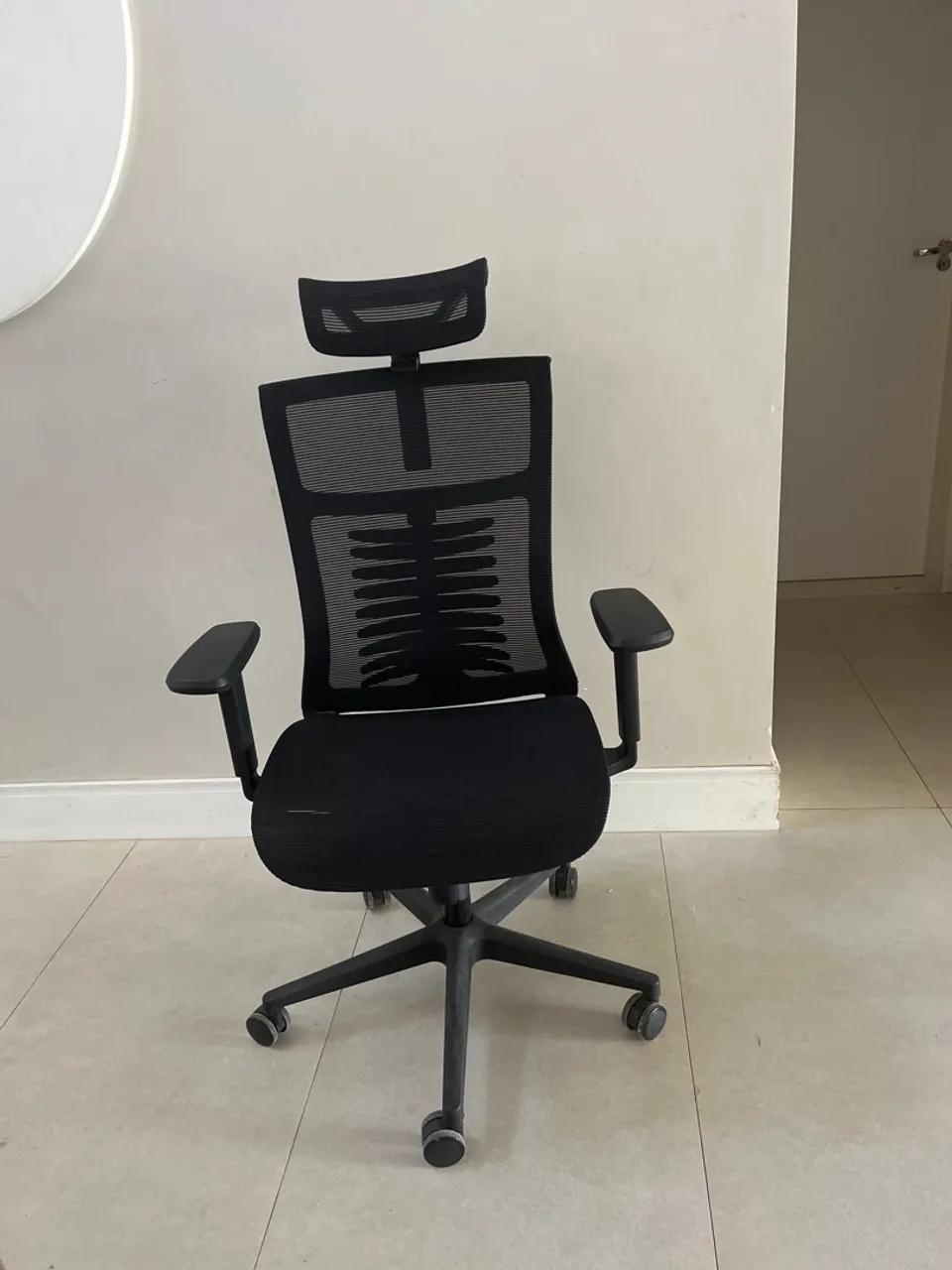 Cadeira de Escritório Ergonômica Preta