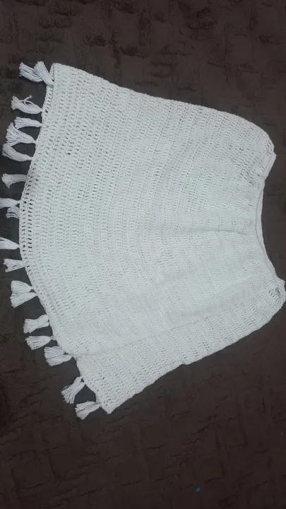 Saia de crochê na cor off white