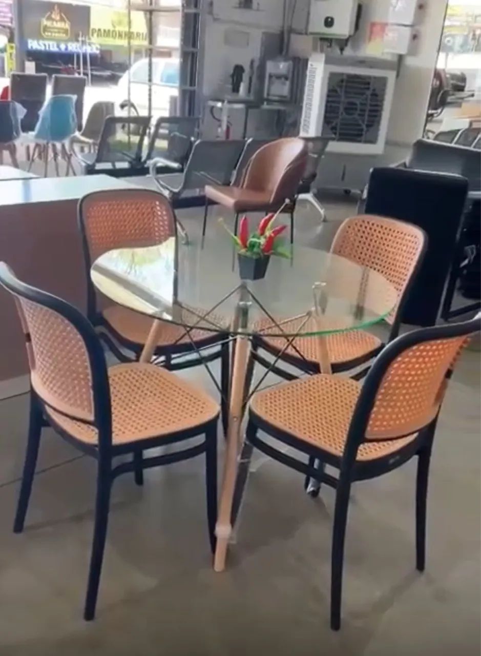 Conjunto Mesa Eames Tampo Vidro 90cm (Nova direto da Fábrica) - Foto 2