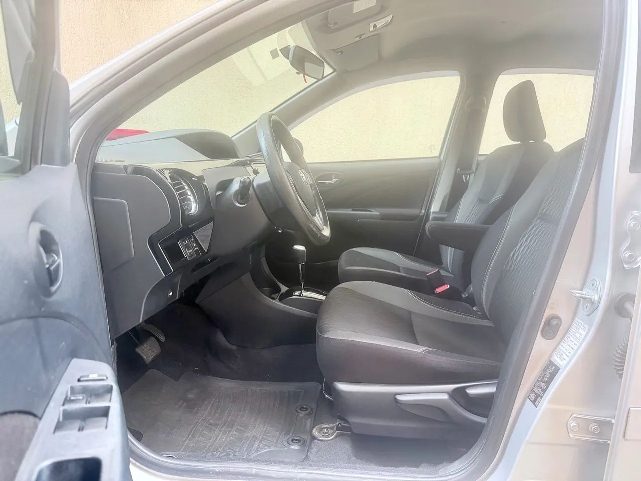 Toyota Etios XS 1.5 Flex 16V 5p Aut., foto 12 de 20