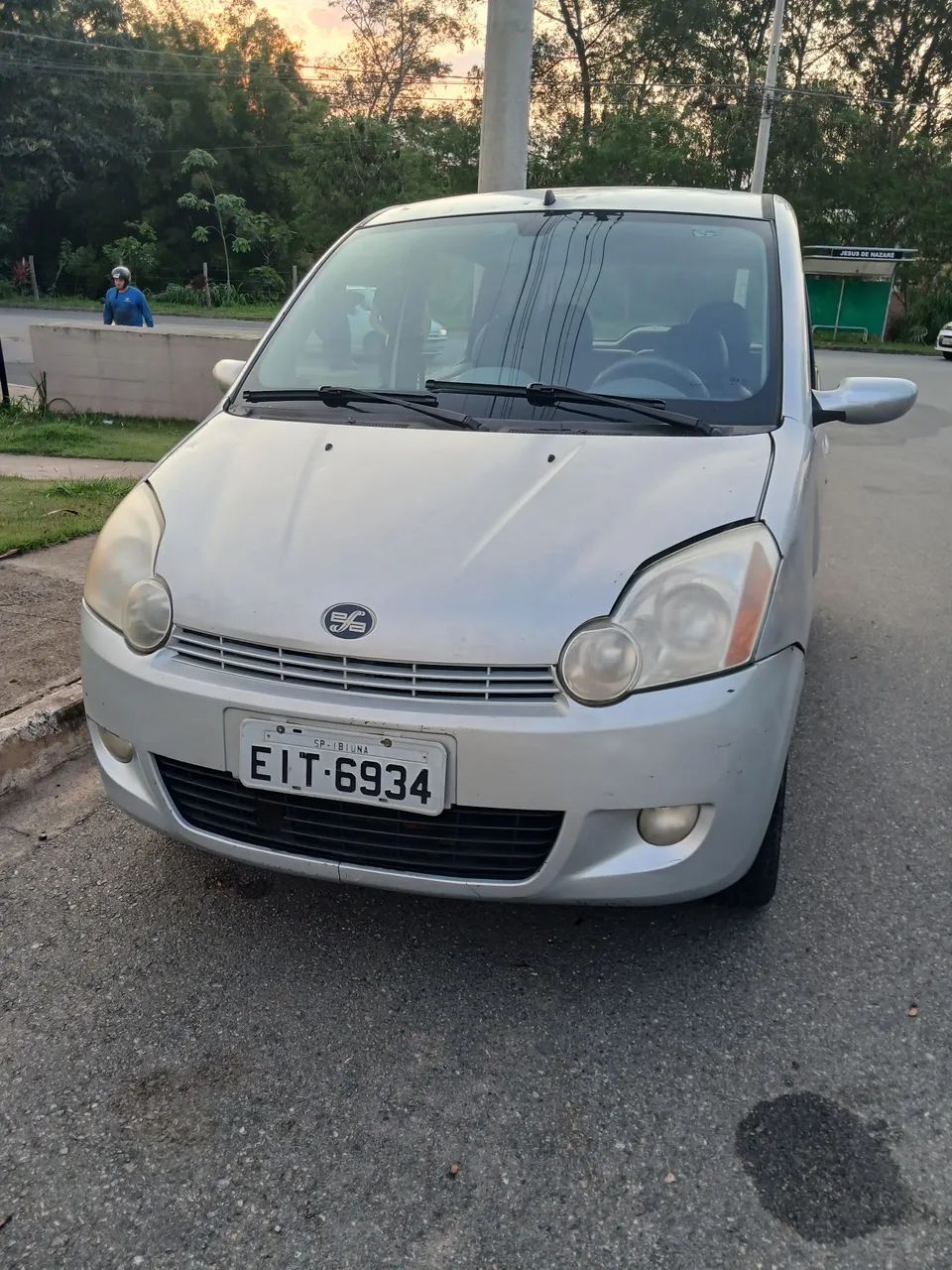 Effa M-100 1.0 8V 5P 2009