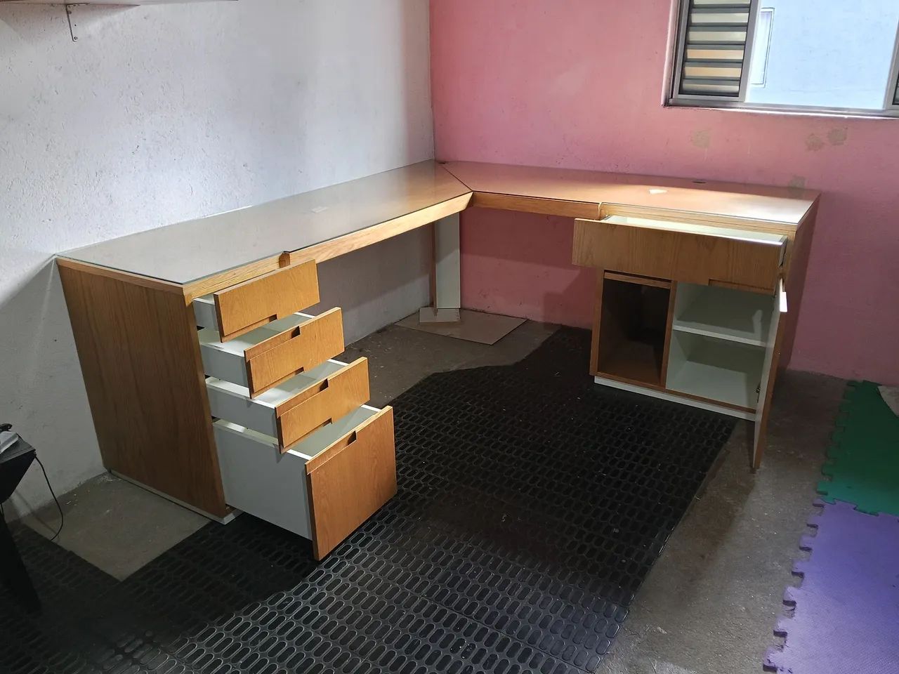 MESA DE ESCRITÓRIO DE CANTO - Foto 2