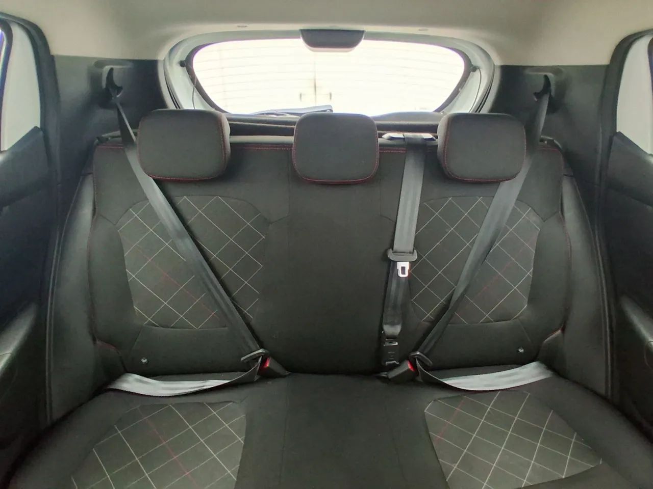 Renault Kwid 1.0 Zen, foto 18 de 18