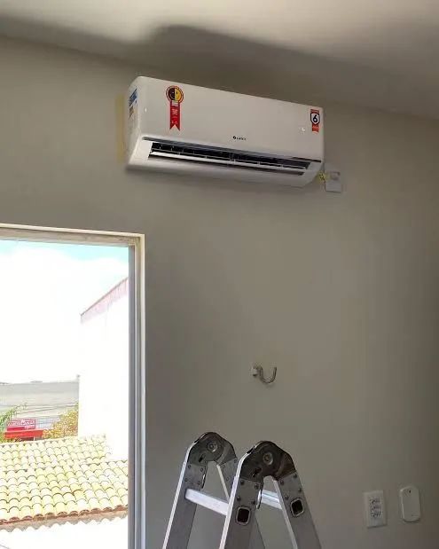 Instalação e limpeza de ar condicionado split.