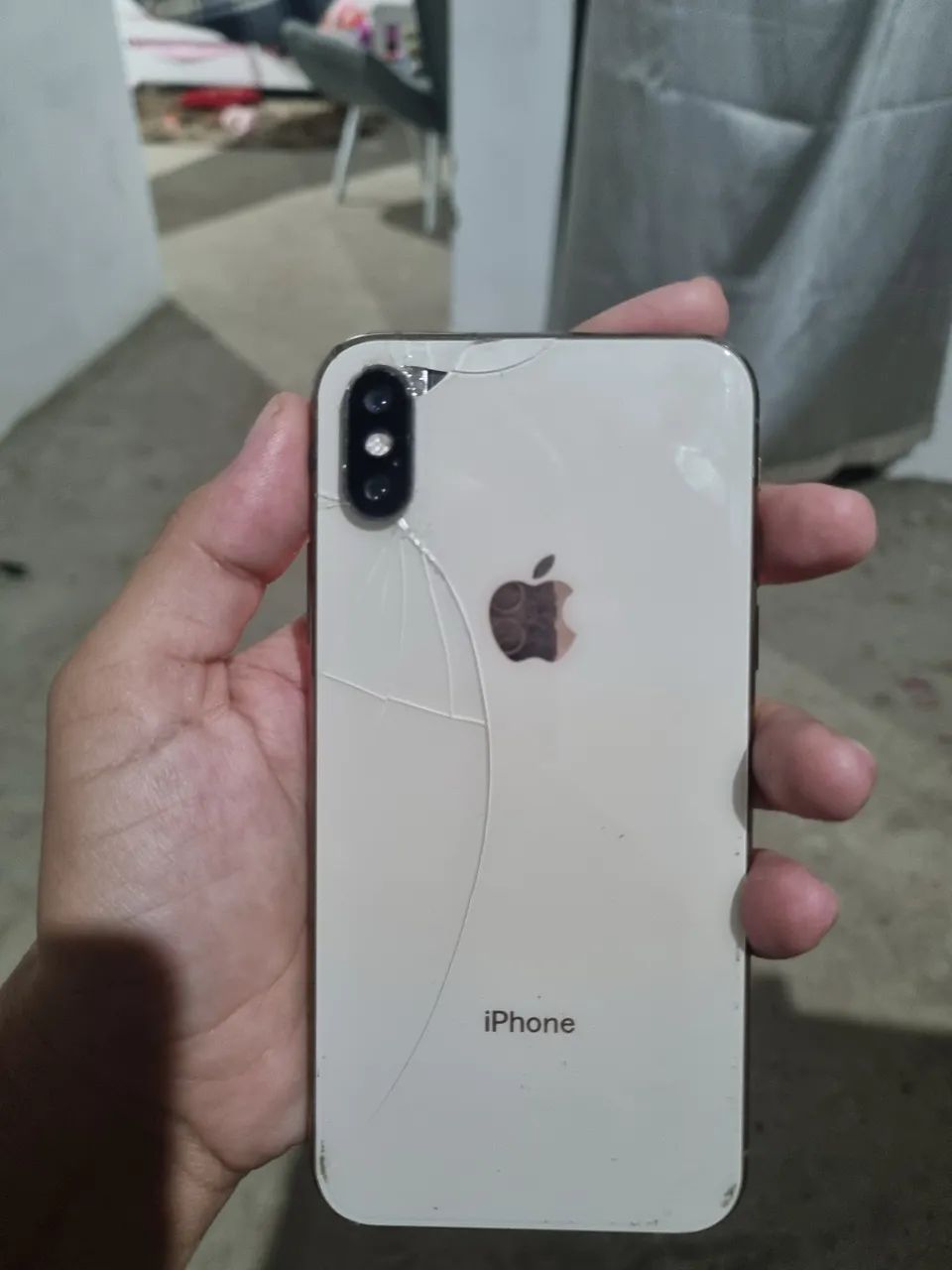 iPhone XS GOLD