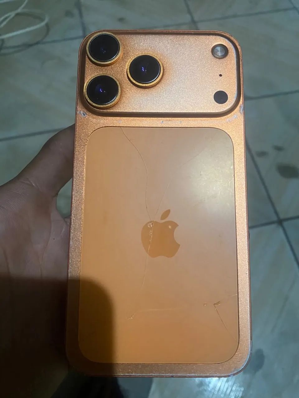 Ifhone xr na carcaça do 17 pro max ?