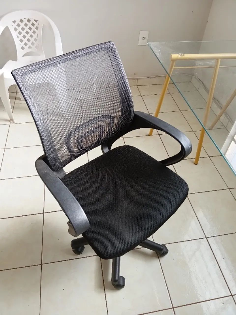 Mesa e cadeira de escritório  - Foto 3