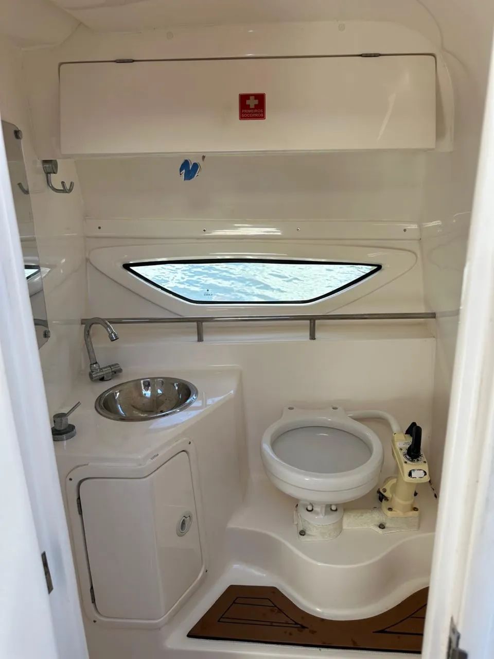 Lancha Royal Mariner 330 33 Pés MerCruiser 8.2 MAG Completa - Foto 12