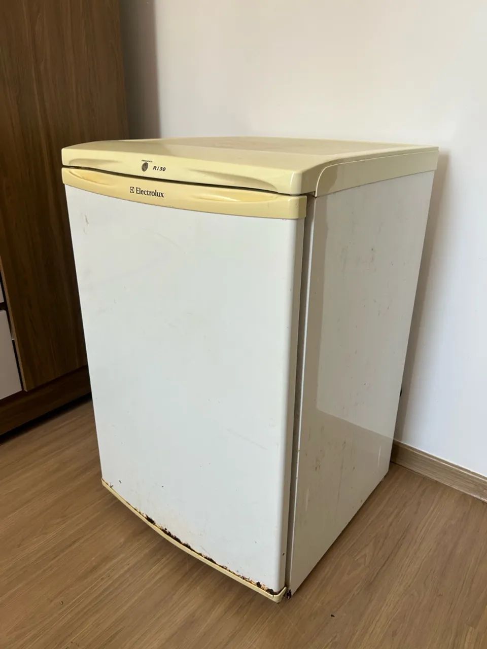 Frigobar eletrolux