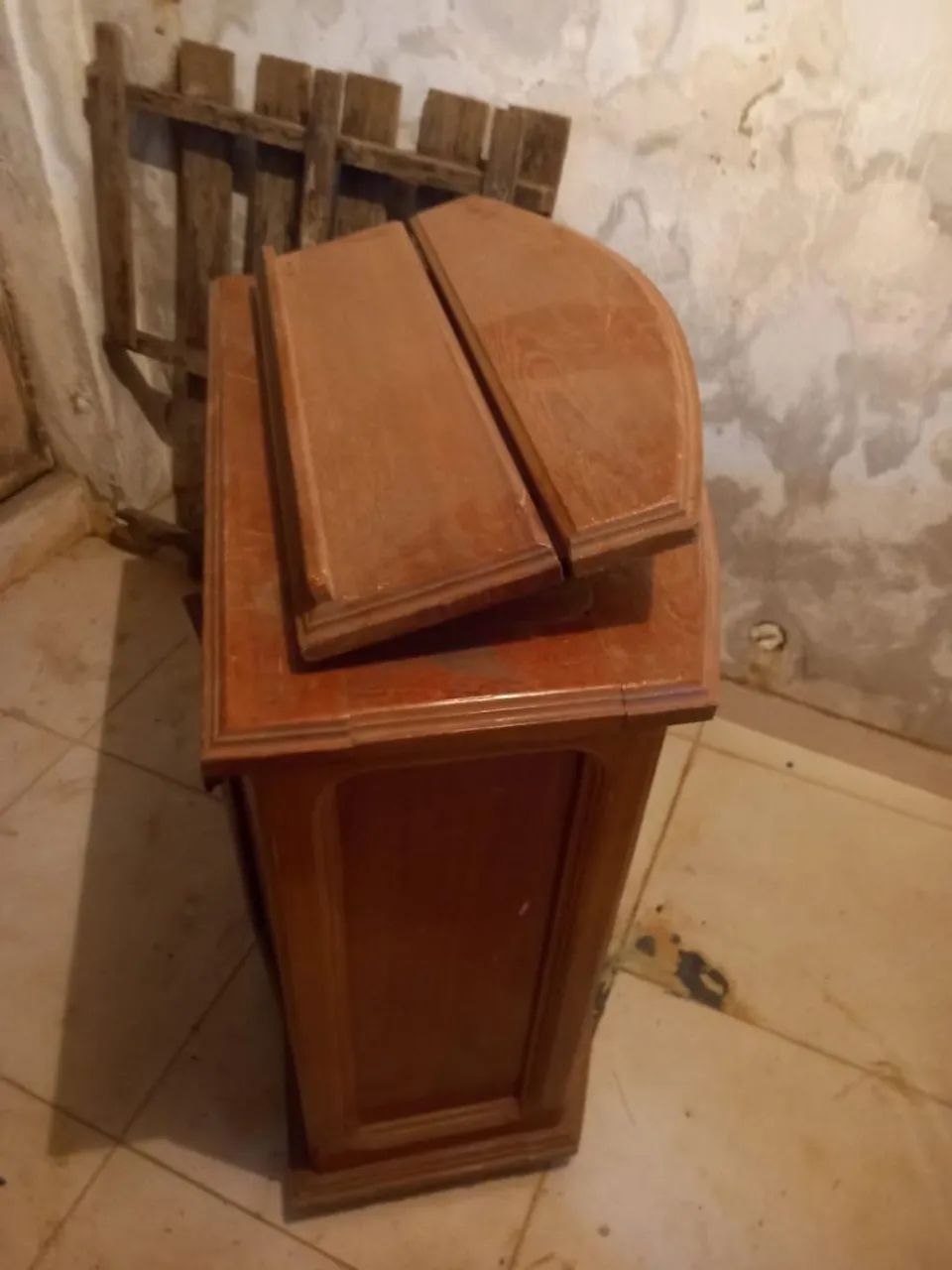 Itens de Igreja, bancos, Pupito. - Foto 5