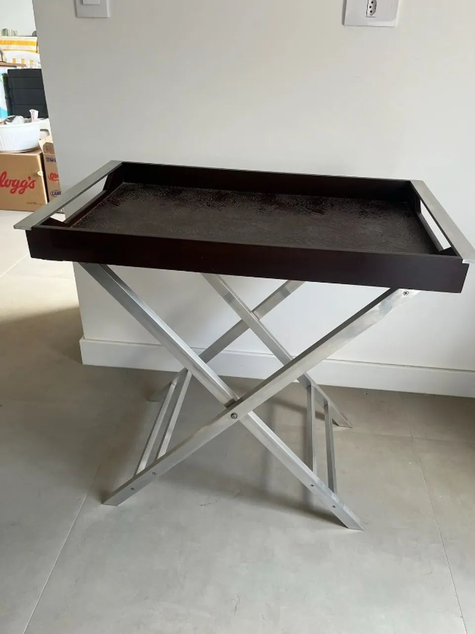  MESA-BANDEJA EM MADEIRA, COURO E METAL - Foto 2