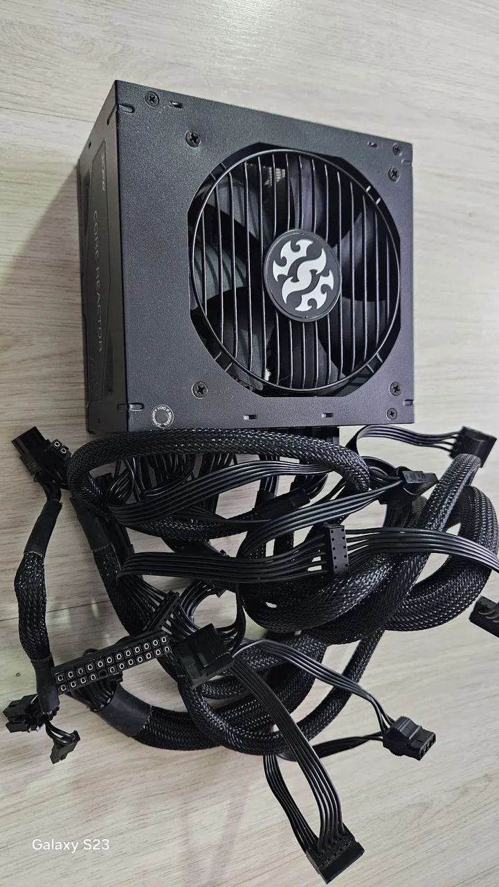 Fonte 750w xpg core reactor 