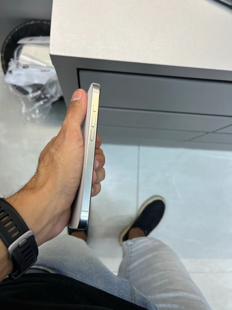 iPhone 16 Pro 128GB! Todo original  - Foto 4