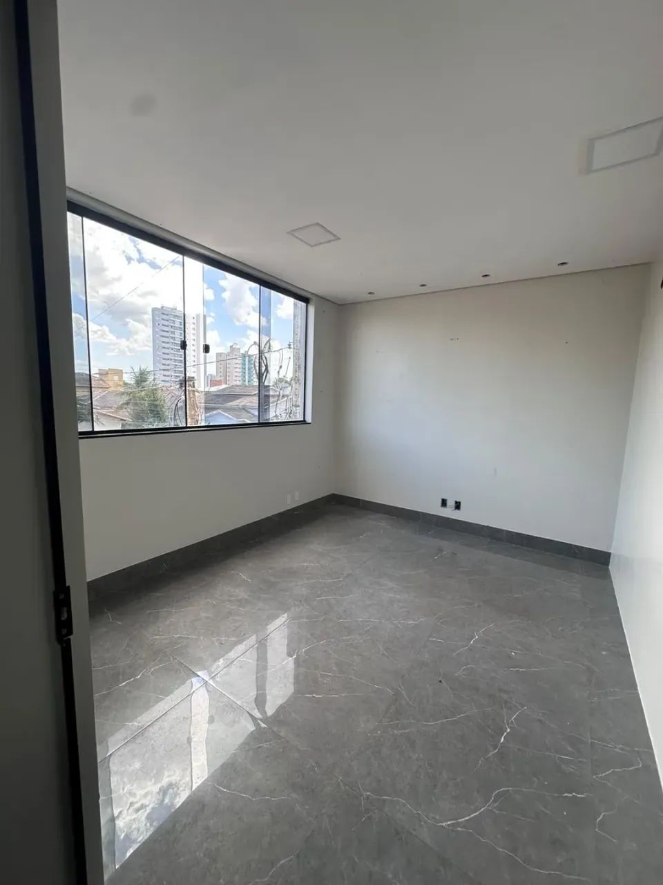 Sala Comercial - 205 sul