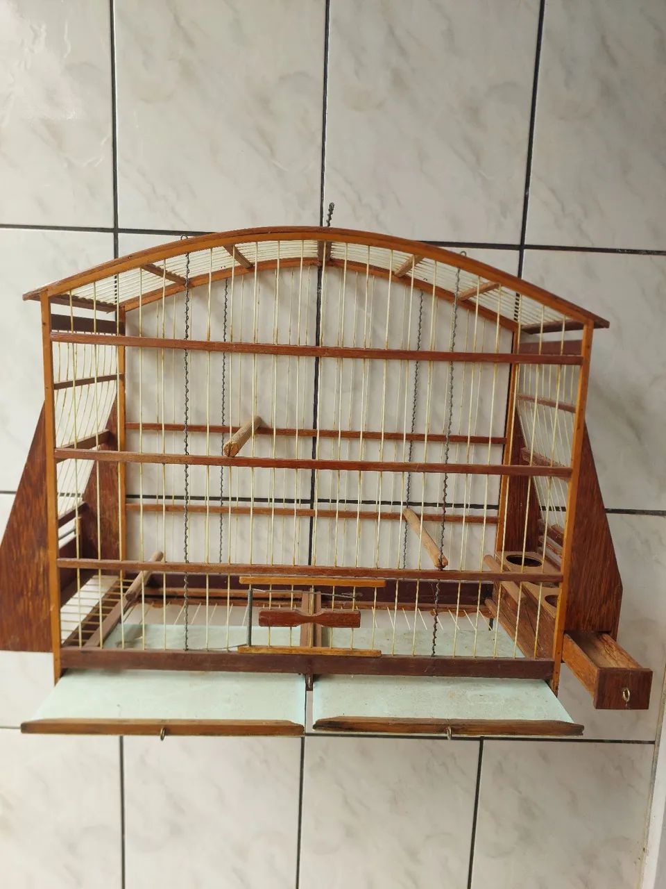 GAIOLA GRANDE PASSARINHO LUXO COM 3 PORTAS