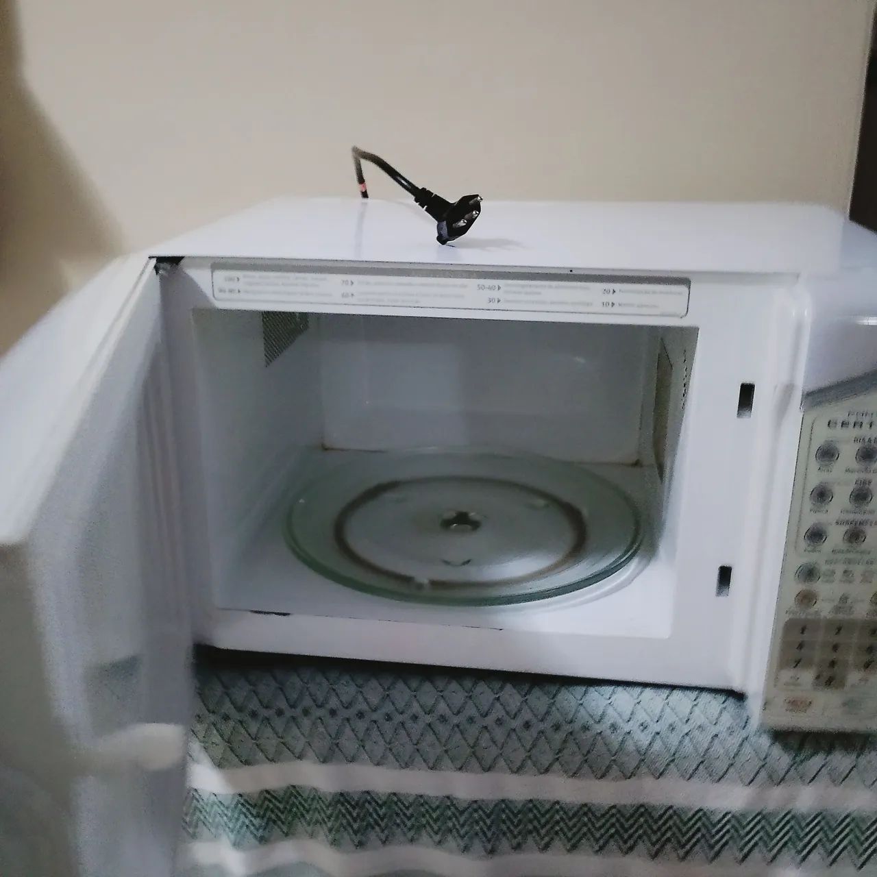 MICROONDAS 31 LITROS ELECTROLUX - Foto 5