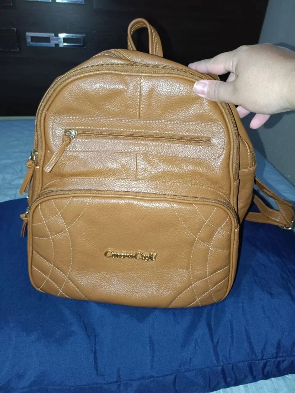 Vende-se mochila da marca couro café 