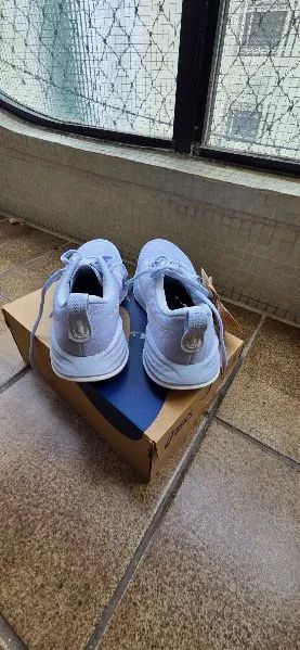 Tênis Asics Gel Cumulus 27 Feminino - Azul e Branco - Foto 2