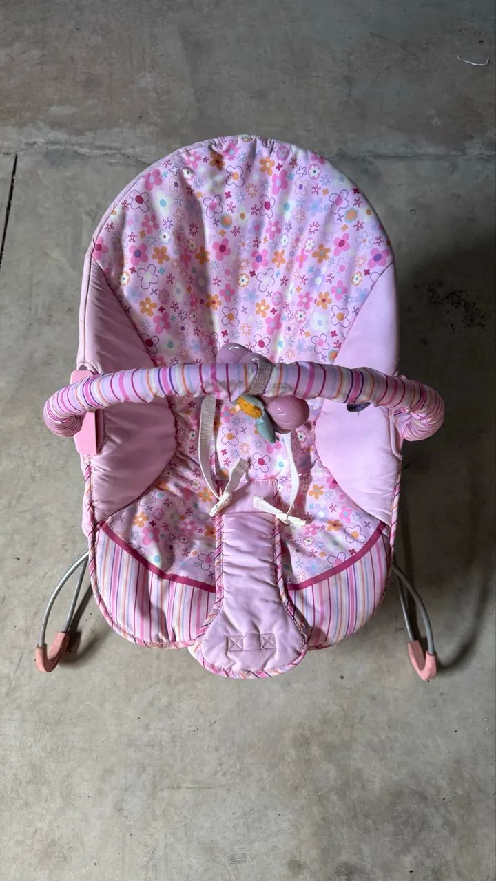 Vendo cadeirinha musical