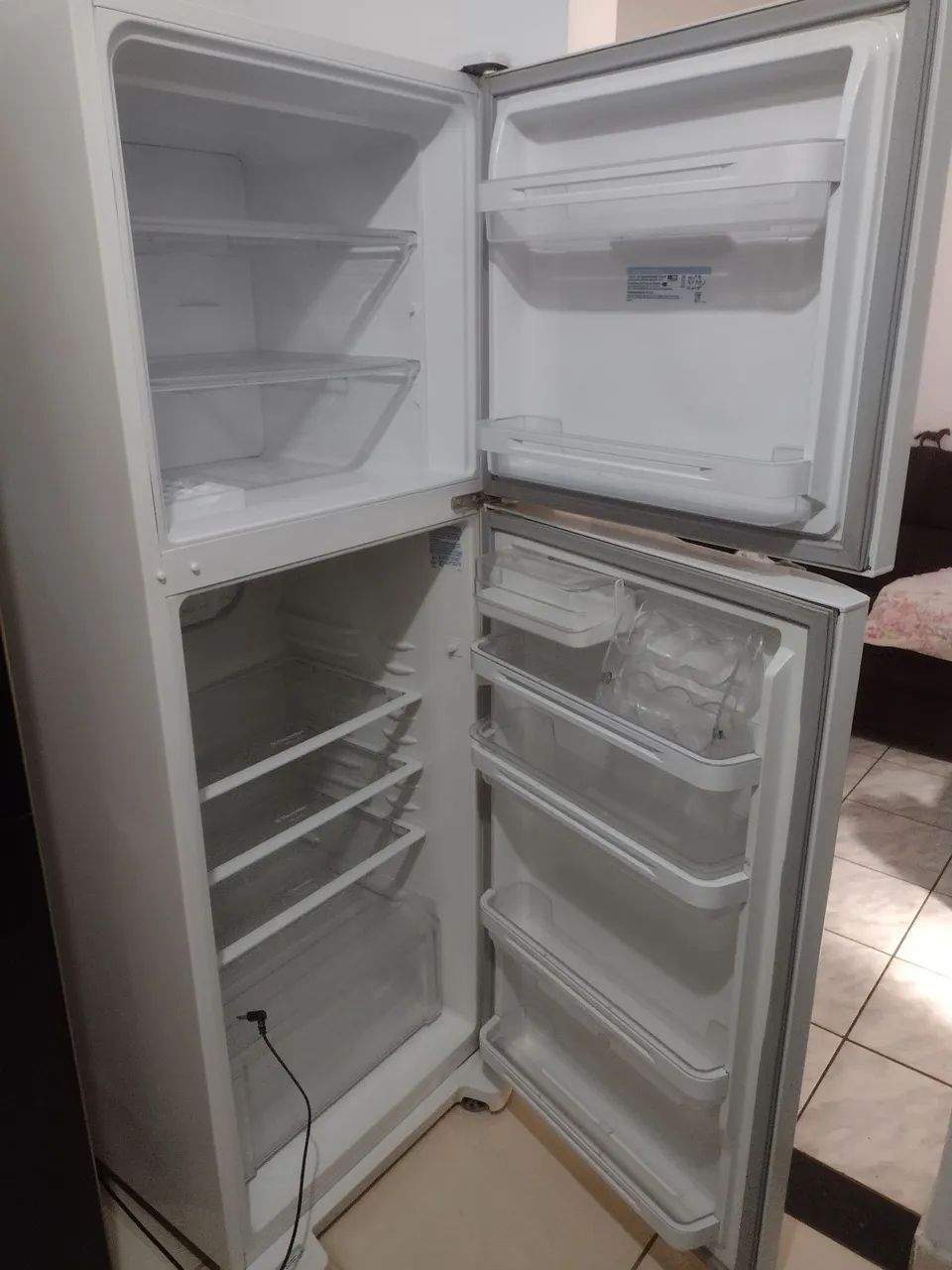 Geladeira Duplex Electrolux DC51 220v 475L - Foto 4