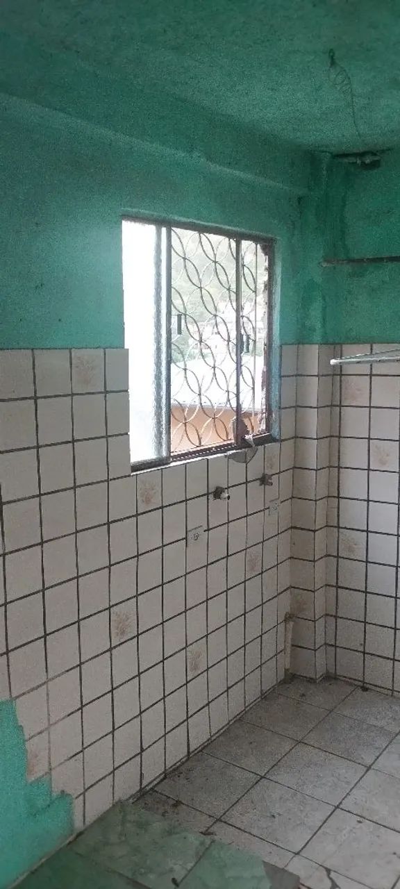Oportunindade terreno com  kitnets embaixo com.possibilidades de fazer casa em cima  - Foto 2