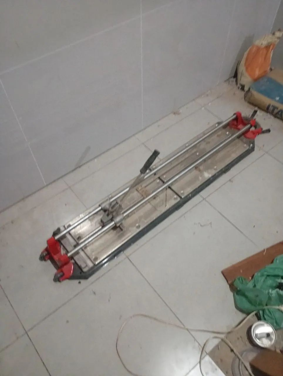 Vendo riscadeira de piso Nova 