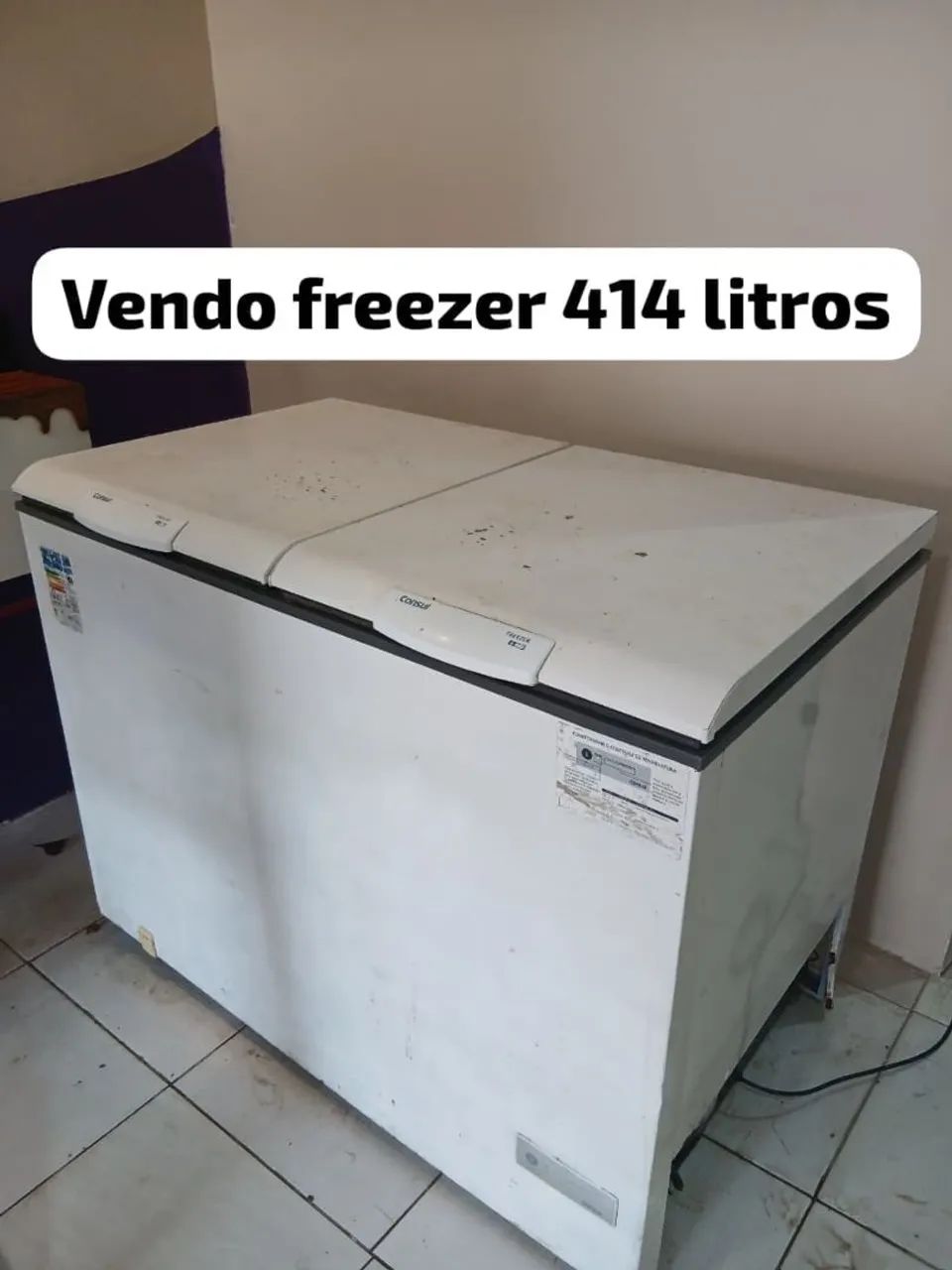 Vendo freezer e estufa