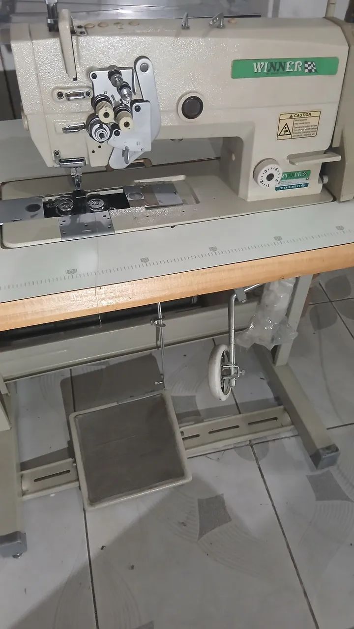 Venda de Máquina de costura