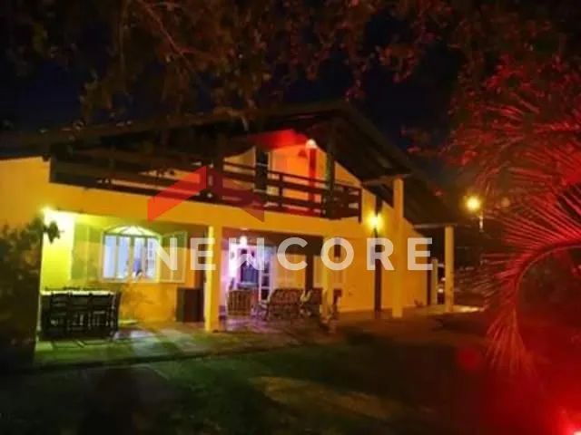 Casa em Estrada Geral - Praia Ferrugem - Garopaba/SC