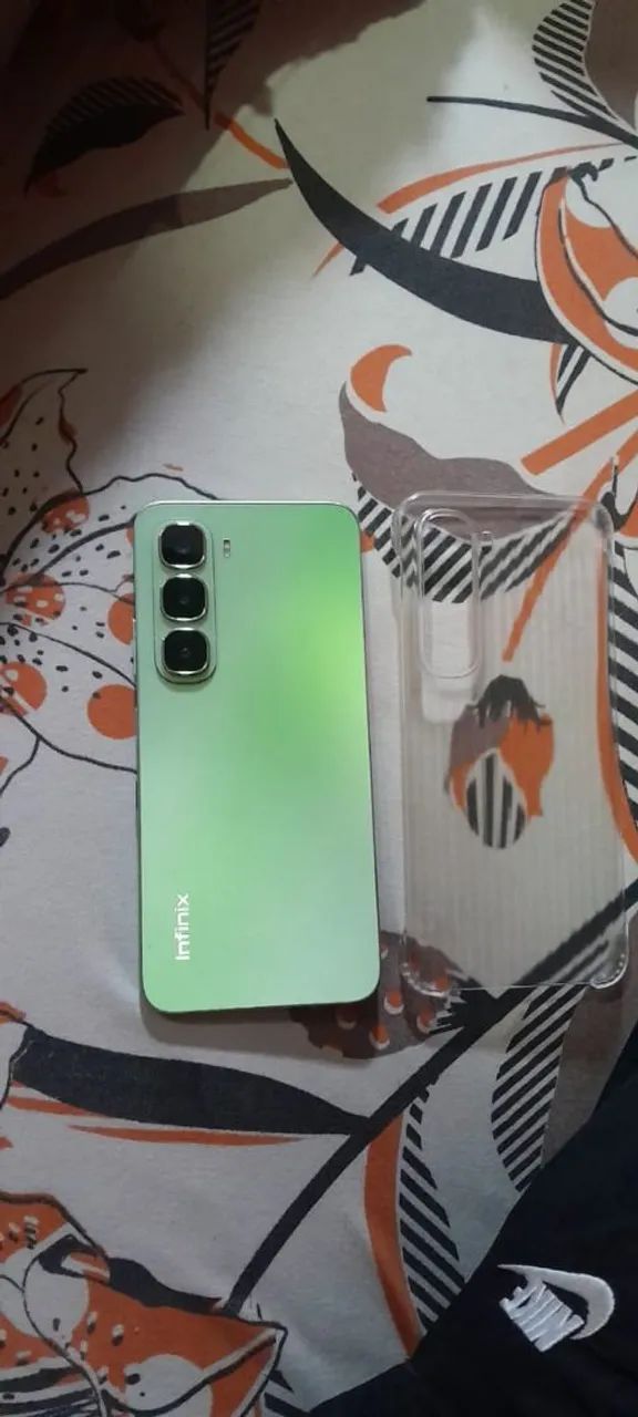 Celular HOT 60! , 256 GB , 16 DE RAM 