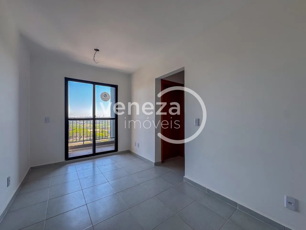 Apartamento à venda no Edifício Ever, região Norte de Londrina - Foto 3