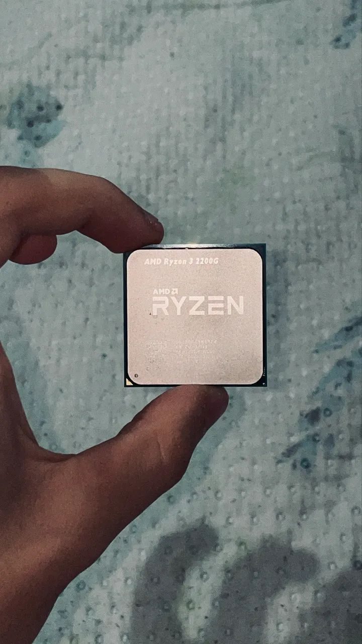PROCESSADOR RYZEN 3 2200G USADO - Foto 3