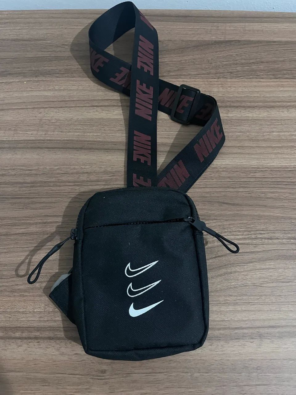 Bag Nike preta e vermelho 