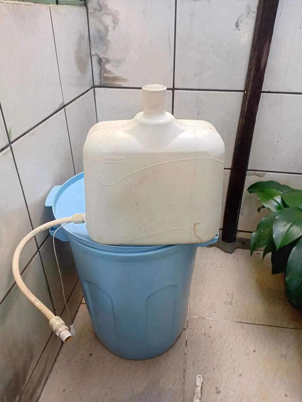 Vaso, pia com suporte e caixa de descarga  - Foto 2