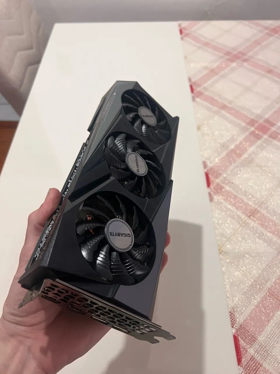 Rx7600 gaming oc gigabyte  - Foto 2