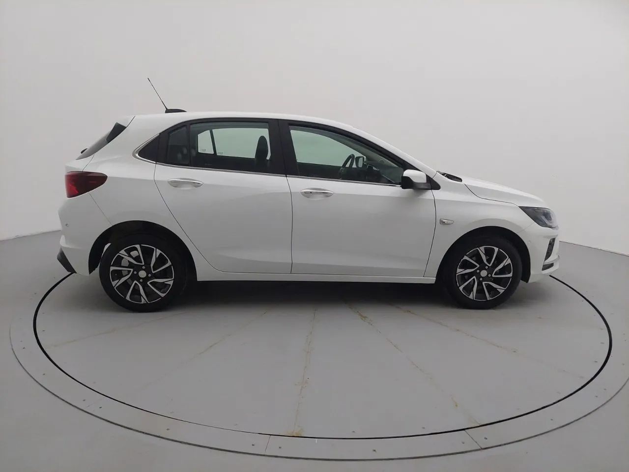 Chevrolet Onix Hatch Premier 1.0 12V TB Flex Aut. 4P, foto 6 de 18